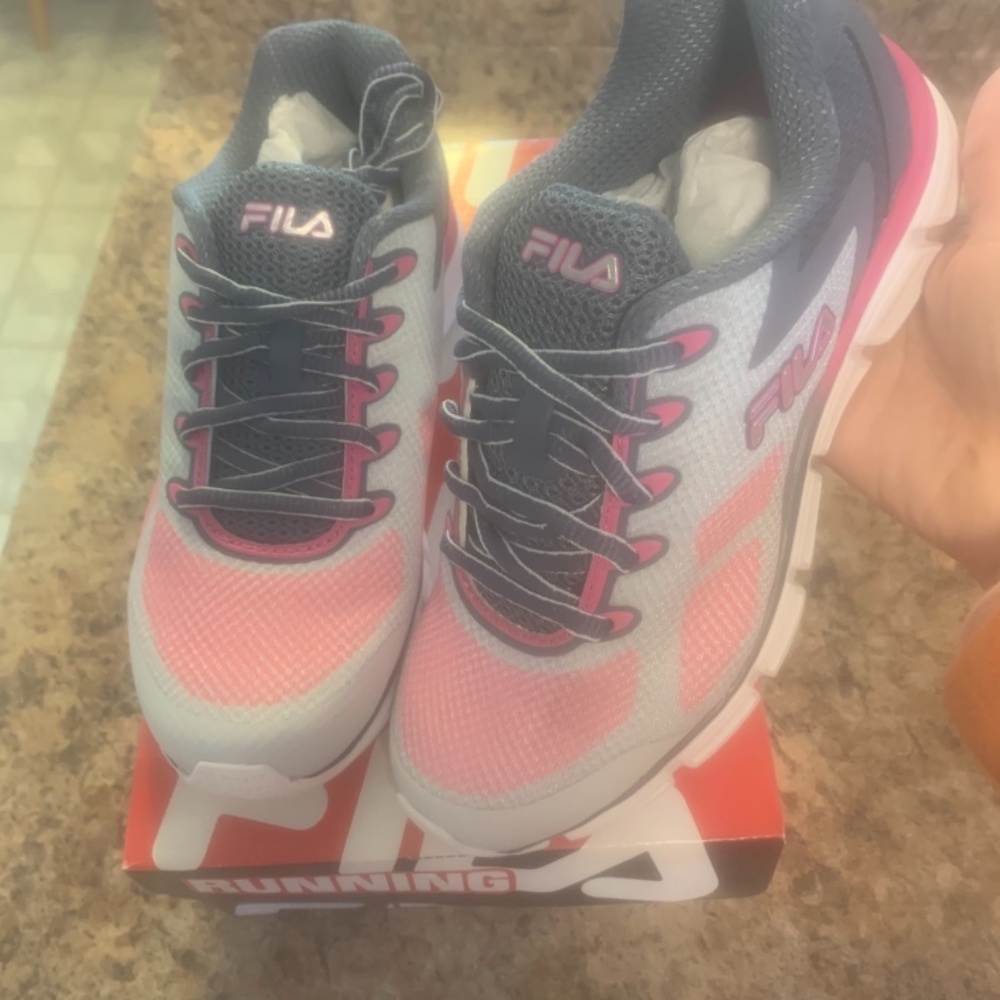 Fila‎ - Picture 3 of 3